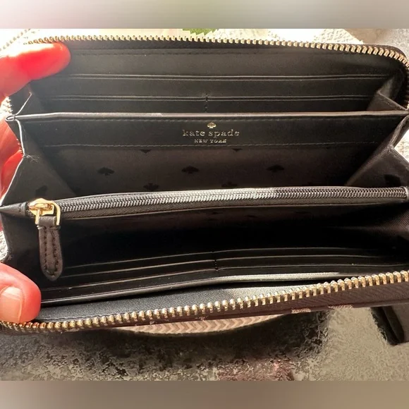 Kate Spade Black Star Wallet - Picture 3 of 4